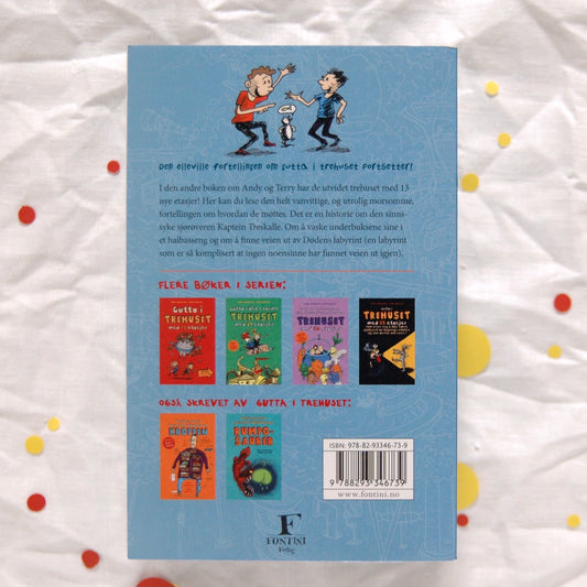 Gutta i det enda større trehuset med 26 etasjer