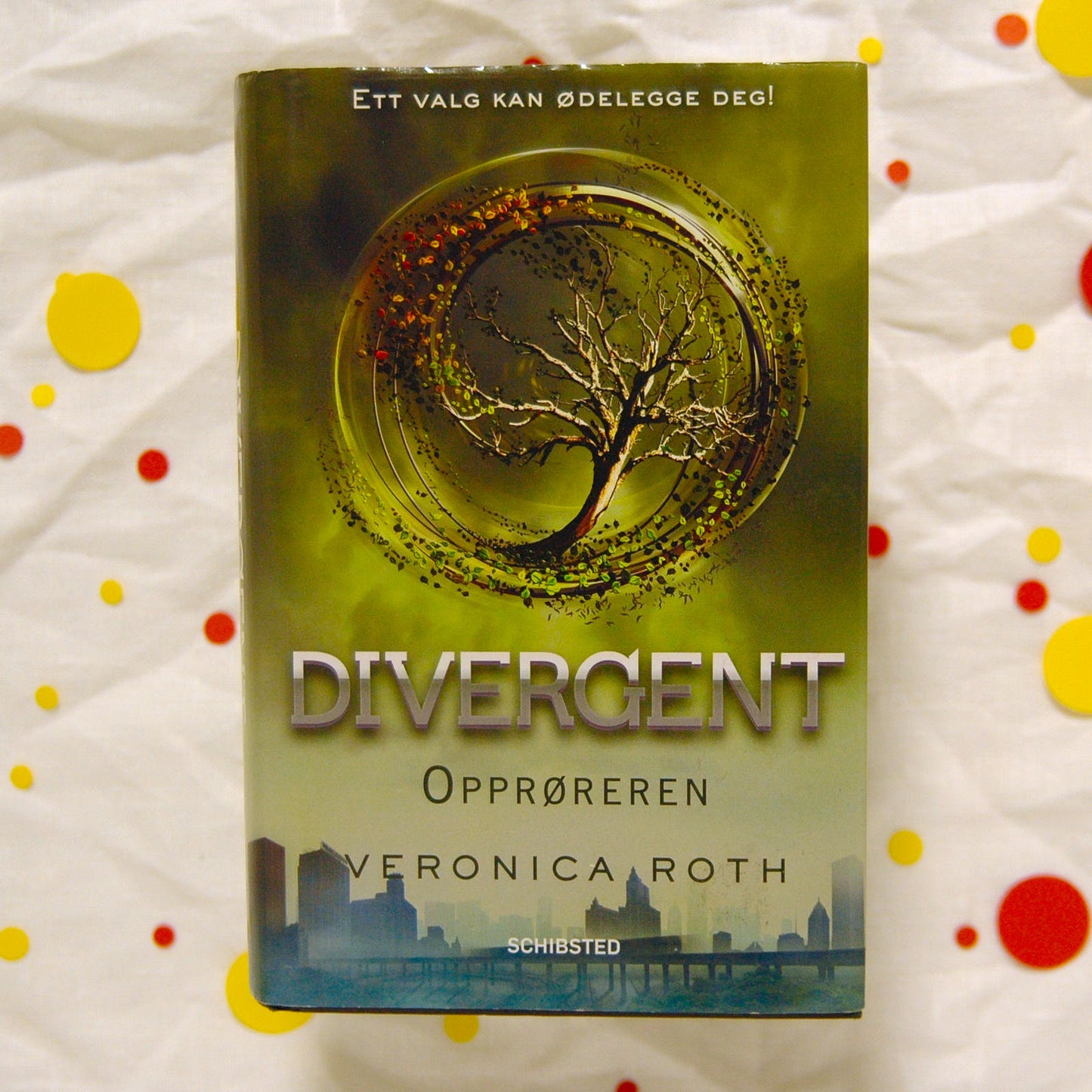 Divergent - Opprøreren av Veronica Roth