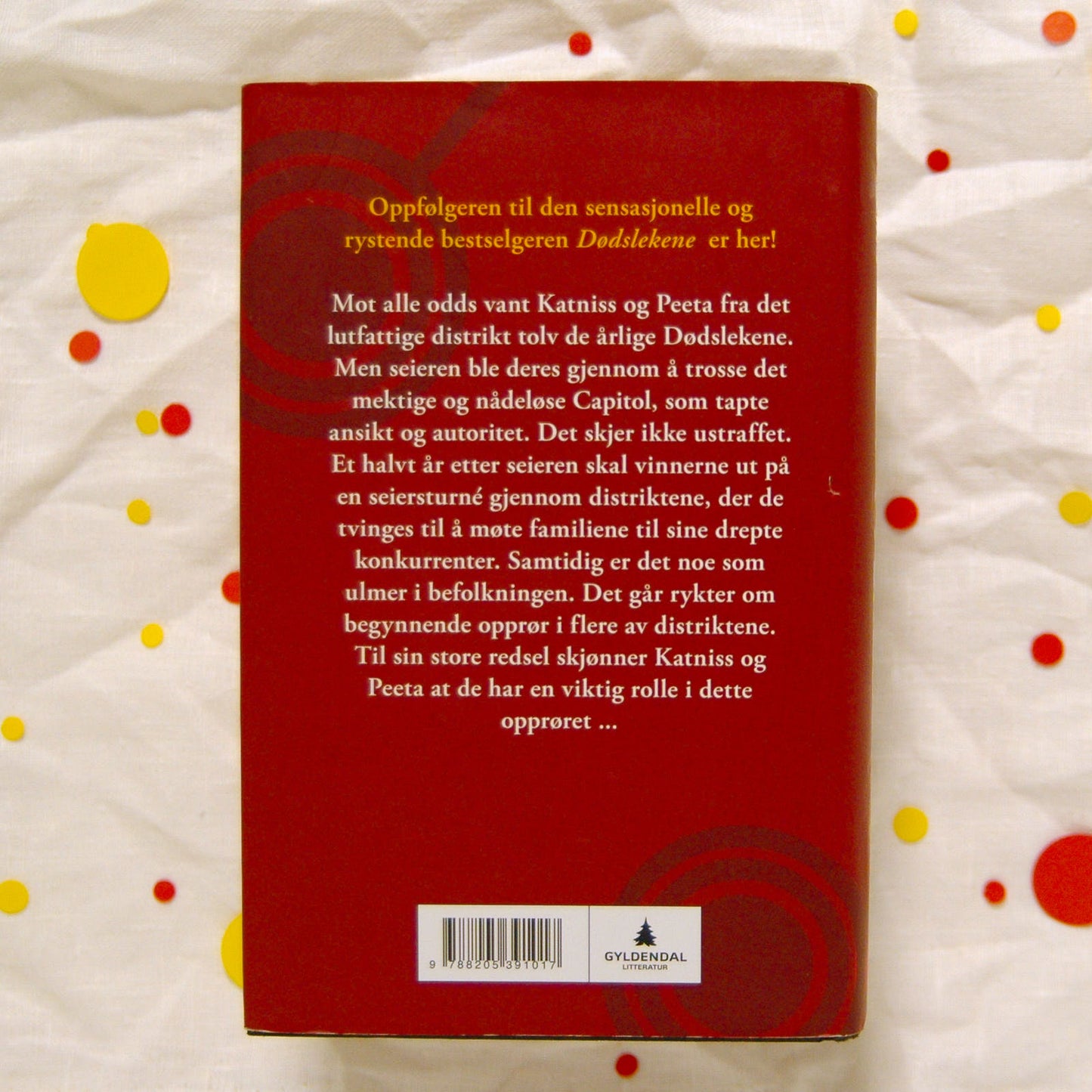 Opp i flammer (Hunger games #2)