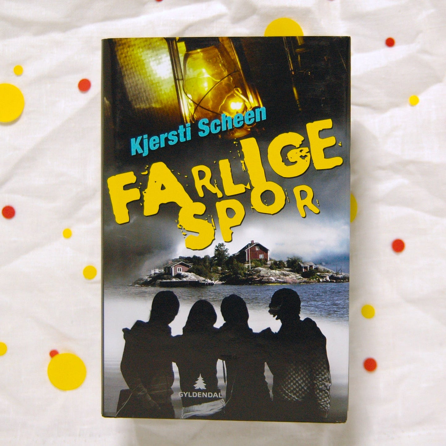 Farlige spor av Kjersti Scheen