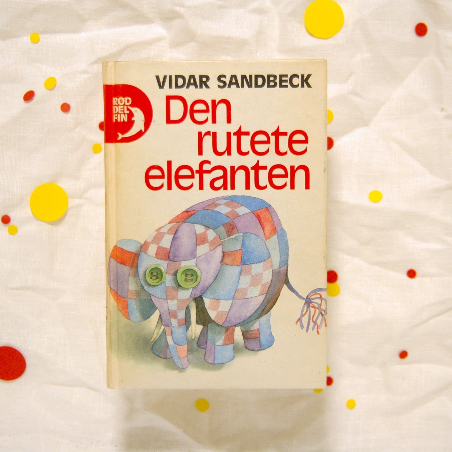 Den rutete elefanten av Vidar Sandbeck